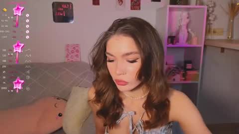 Snapshot of caroline_brown0 chatting on 25, 12, 2024 Caroline online show from 25, 12, 2024