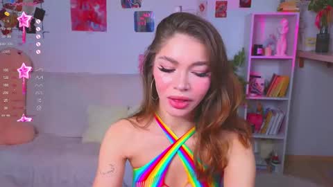 Snapshot of caroline_brown0 chatting on 8, 1, 2025 Caroline online show from 8, 1, 2025