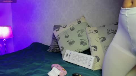  Caroline  online show from 6, 3, 2025