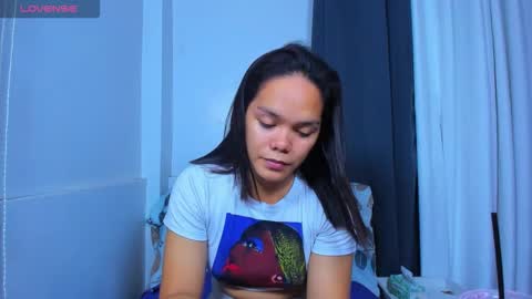 caroline_east online show from 28, 10, 2025