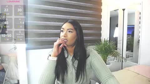 C A R O L I N E online show from 10, 3, 2025