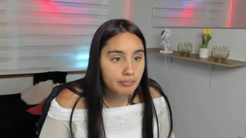 caroline_rodriguez_9 online show from 13, 2, 2026