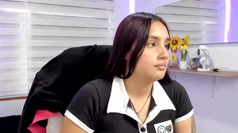 caroline_rodriguez_9 online show from 1, 4, 2026