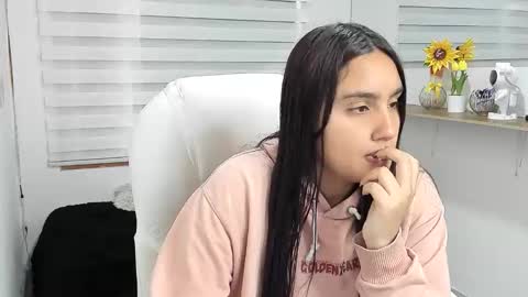 caroline_rodriguez_9 online show from 4, 4, 2026