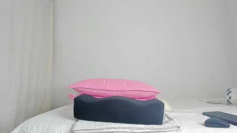 Snapshot of caroline_tovar_ chatting on 8, 12, 2024 Caroline Tovar Lovense is active my orgasms in your hands Give me more pleasure and make me cum online show from 8, 12, 2024