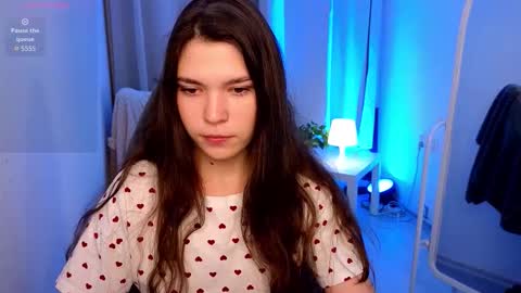 Snapshot of carolinebenks chatting on 6, 10, 2025 Caroline online show from 6, 10, 2025