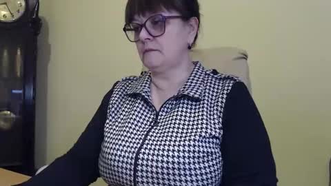CarolineDream  online show from 17, 1, 2025