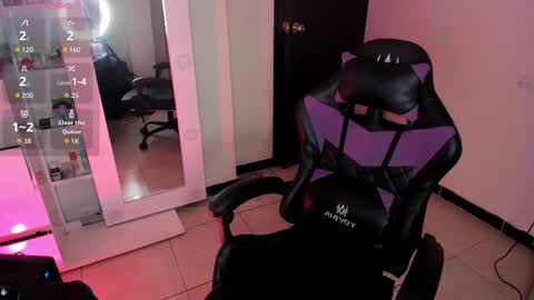 CarolineeGarcia online show from 28, 11, 2025