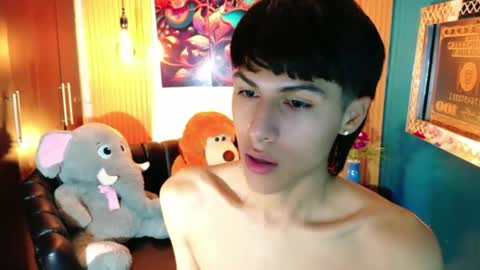 Snapshot of carolinejesh chatting on 10, 5, 2026 carolinejesh online show from 10, 5, 2026