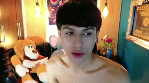 Snapshot of carolinejesh chatting on 15, 5, 2026 carolinejesh online show from 15, 5, 2026