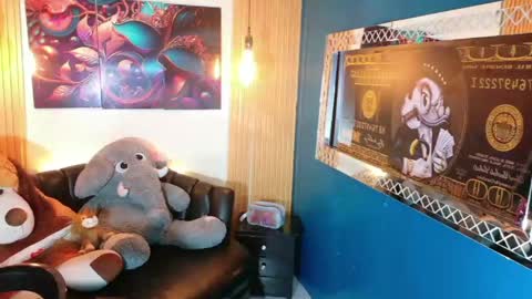 Snapshot of carolinejesh chatting on 27, 5, 2026 carolinejesh online show from 27, 5, 2026