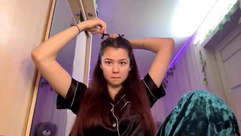 Snapshot of carolynexford chatting on 2, 12, 2025 Emma online show from 2, 12, 2025