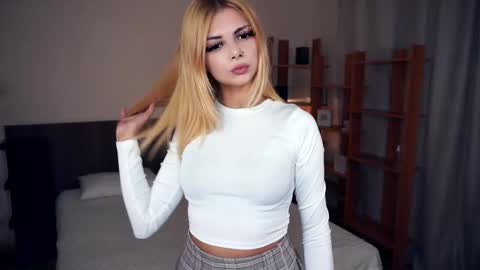 Snapshot of carolynnfernandez chatting on 8, 9, 2025 Hello everyone Im Monica Its my first day Were going to have fun together online show from 8, 9, 2025