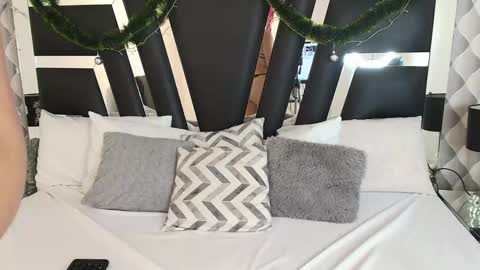 Caro Gmez  online show from 14, 1, 2025