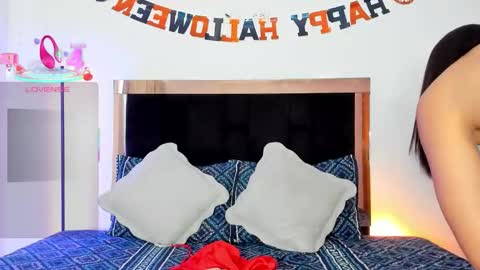 Caro  online show from 12, 10, 2025