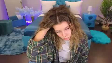 Snapshot of carriebecker chatting on 5, 10, 2025 carriebecker online show from 5, 10, 2025