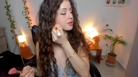 Snapshot of cassandra_caiin chatting on 18, 6, 2026 Cassie online show from 18, 6, 2026