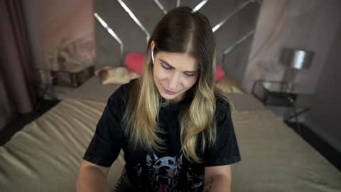 Snapshot of cassandragood chatting on 5, 2, 2025 Lena online show from 5, 2, 2025