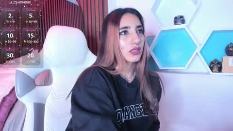 cassidy_evans online show from 6, 11, 2025