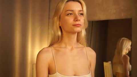 Cassie online show from 8, 3, 2025