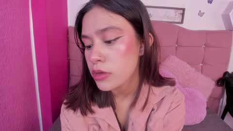 Snapshot of cassie_jones1 chatting on 4, 1, 2025 Cassie Jones online show from 4, 1, 2025