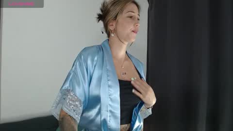 Susana independent model online show from 11, 11, 2025