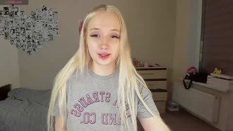Snapshot of cassie_rosss chatting on 31, 12, 2024 Cassie Rosss online show from 31, 12, 2024
