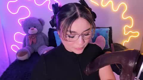 Snapshot of cassiebigass_ chatting on 13, 11, 2025 Bela igzaii9r online show from 13, 11, 2025