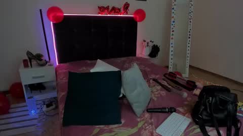 Cassie online show from 28, 2, 2025