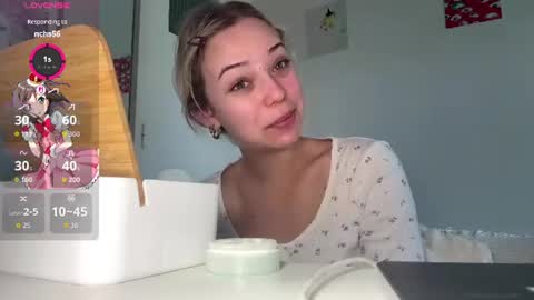 Snapshot of cassijent chatting on 8, 6, 2026 Olivia online show from 8, 6, 2026