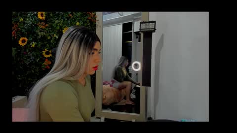 Snapshot of cata_sanchez chatting on 23, 11, 2025 cata_sanchez online show from 23, 11, 2025