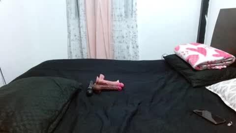 Snapshot of cataleya_ardiente1 chatting on 14, 12, 2024 isabel online show from 14, 12, 2024