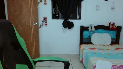 Snapshot of cataleya_ardiente1 chatting on 16, 1, 2025 isabel online show from 16, 1, 2025