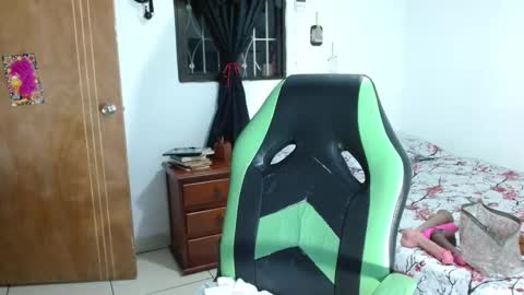 Snapshot of cataleya_ardiente1 chatting on 9, 9, 2025 isabel online show from 9, 9, 2025