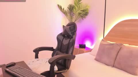 C A T E  online show from 3, 3, 2026