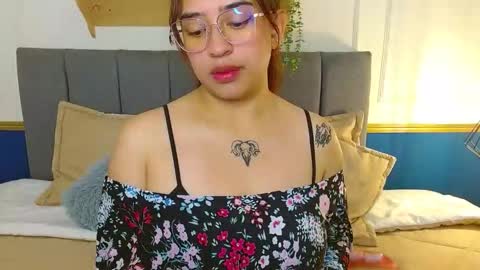 Snapshot of cataleya_kudo chatting on 7, 10, 2025 cataleya_kudo online show from 7, 10, 2025