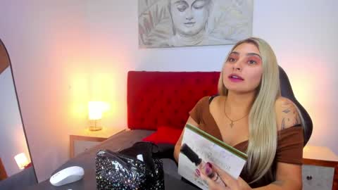 catalina_osorio online show from 6, 4, 2026