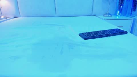 Snapshot of catalleya_hott chatting on 8, 1, 2025 Call me Cata  online show from 8, 1, 2025
