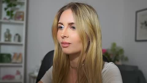 catecrago  online show from 8, 3, 2025