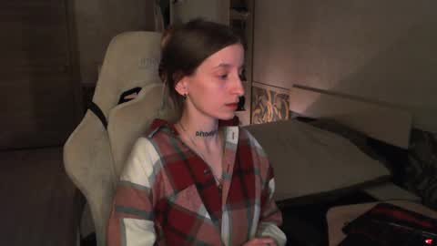 Snapshot of cath_dysphoria_ chatting on 8, 5, 2026 CATH online show from 8, 5, 2026