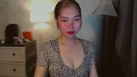 Snapshot of catherine_365 chatting on 12, 11, 2025 catherine_365 online show from 12, 11, 2025