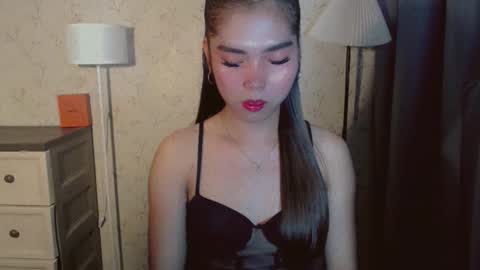 Snapshot of catherine_365 chatting on 25, 11, 2025 catherine_365 online show from 25, 11, 2025