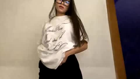 Snapshot of catherinepirs chatting on 15, 5, 2026 catherinepirs online show from 15, 5, 2026