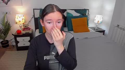 Catrin online show from 10, 12, 2024