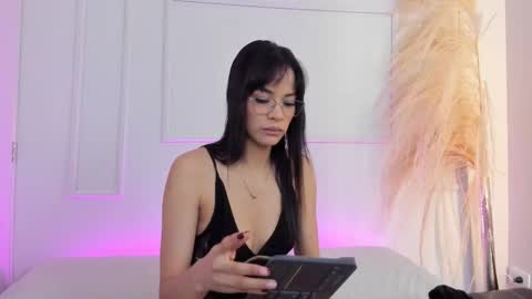 Snapshot of cathmellow_ chatting on 11, 9, 2025 CATH online show from 11, 9, 2025