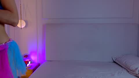 Snapshot of cathmellow_ chatting on 17, 10, 2025 CATH online show from 17, 10, 2025