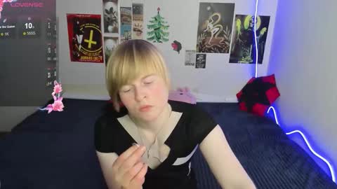 cattie_w_ online show from 5, 2, 2026