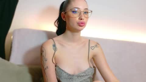 Snapshot of cb_ivanna chatting on 25, 4, 2026 Ivanna online show from 25, 4, 2026
