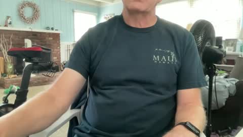 Snapshot of cbjohnjohn chatting on 3, 10, 2025 John online show from 3, 10, 2025