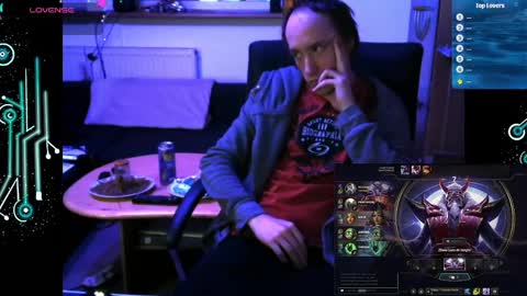 Snapshot of cblover88_ chatting on 3, 1, 2025 Call me however u like online show from 3, 1, 2025